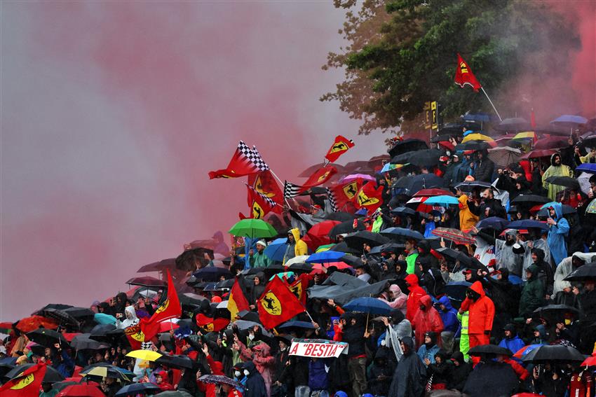 Imola race track fans